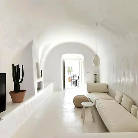 Casa de Férias Cycladic Guesthome With Infinity Pool And Sea Views Fira (Santorini)