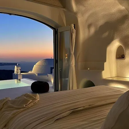 Cycladic Guesthome With Infinity Pool And Sea Views Firá