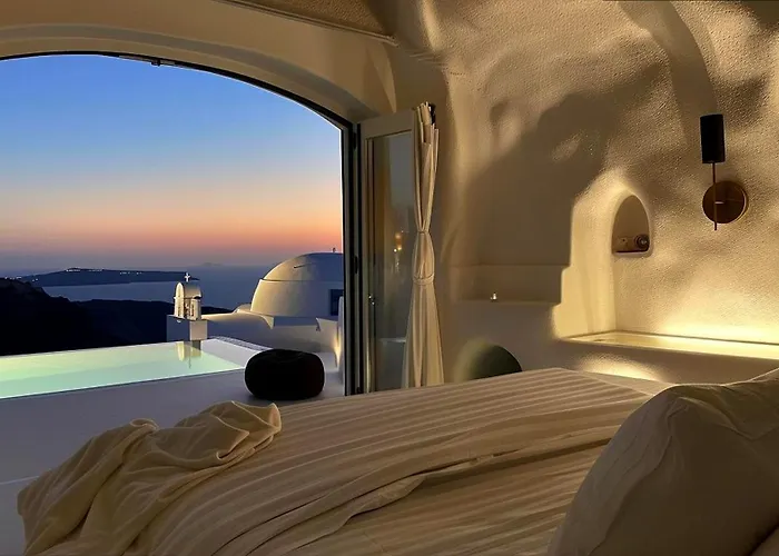 Cycladic Guesthome With Infinity Pool And Sea Views Firá